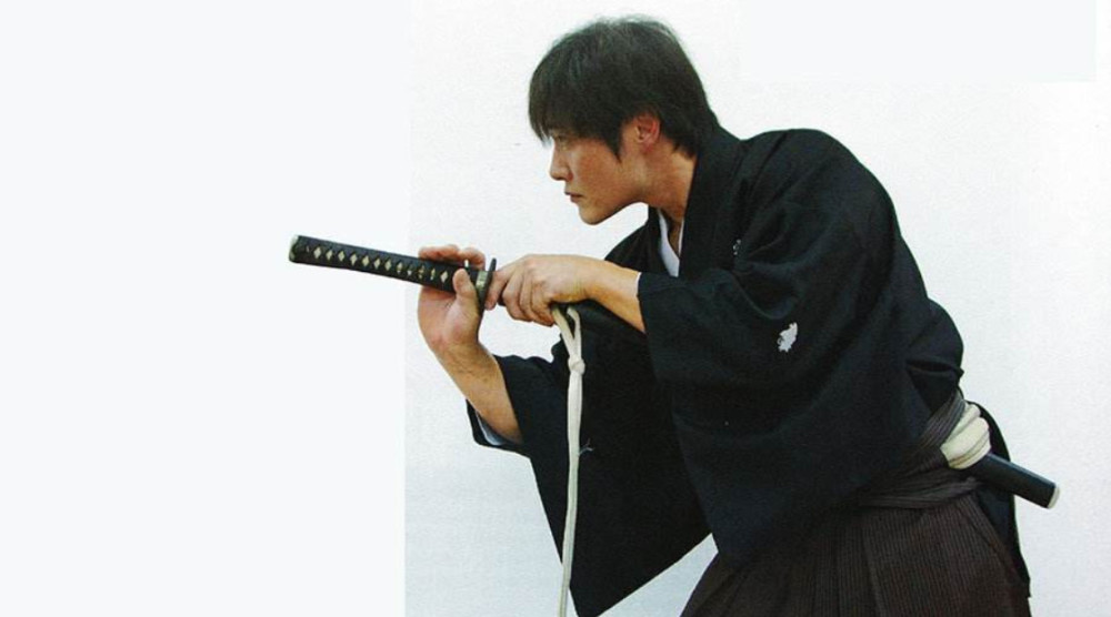 町井勋被称为现代武士的日本居合术大师.