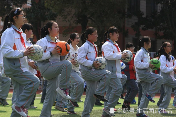 高中体育课最怕的3个项目,1千米上榜,最后一个女生又爱又恨!