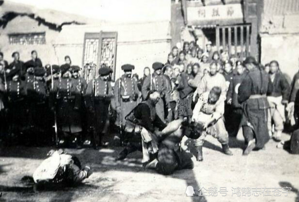 八国联军侵华老照片,在京城向国人示威,强者荣耀,弱者