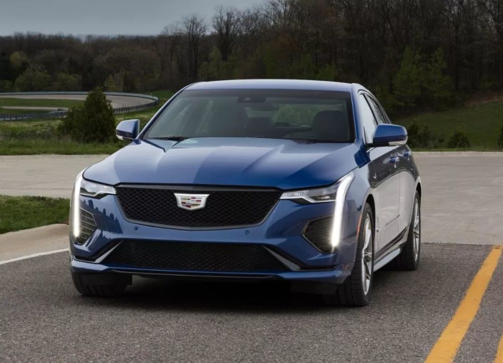 ct4和ct5加v是扮猪吃老虎,但凯迪拉克玩错位竞争是真心的