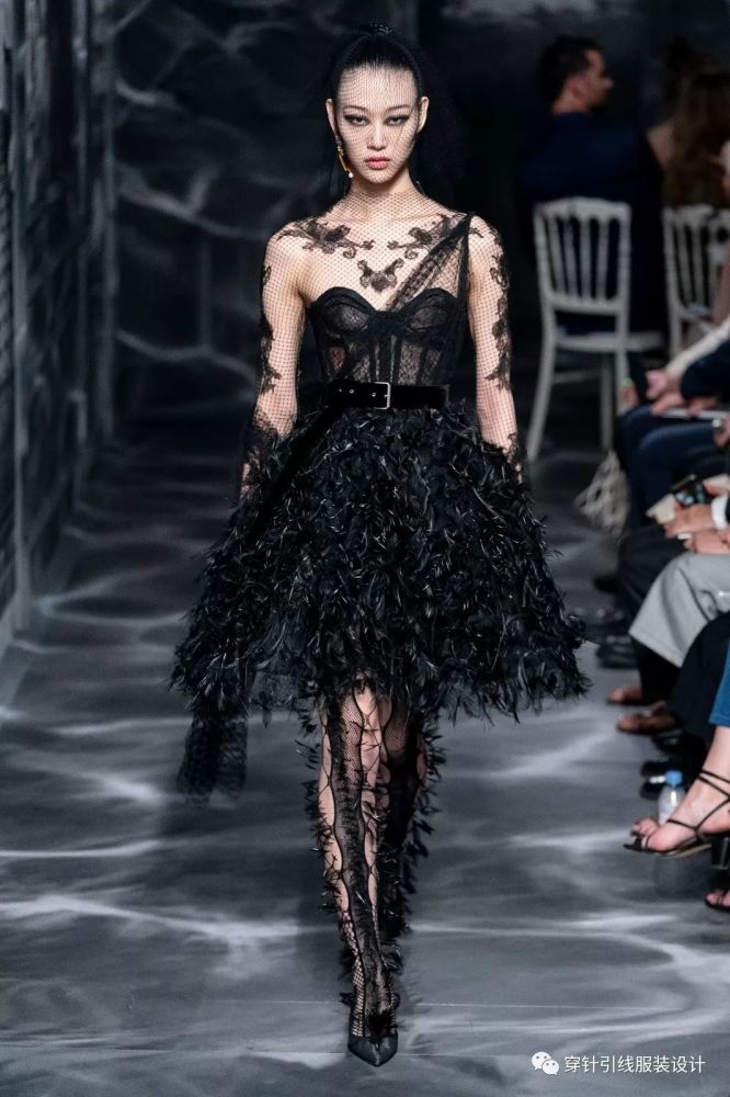 黑成一片的 dior 2019秋冬高级时装秀