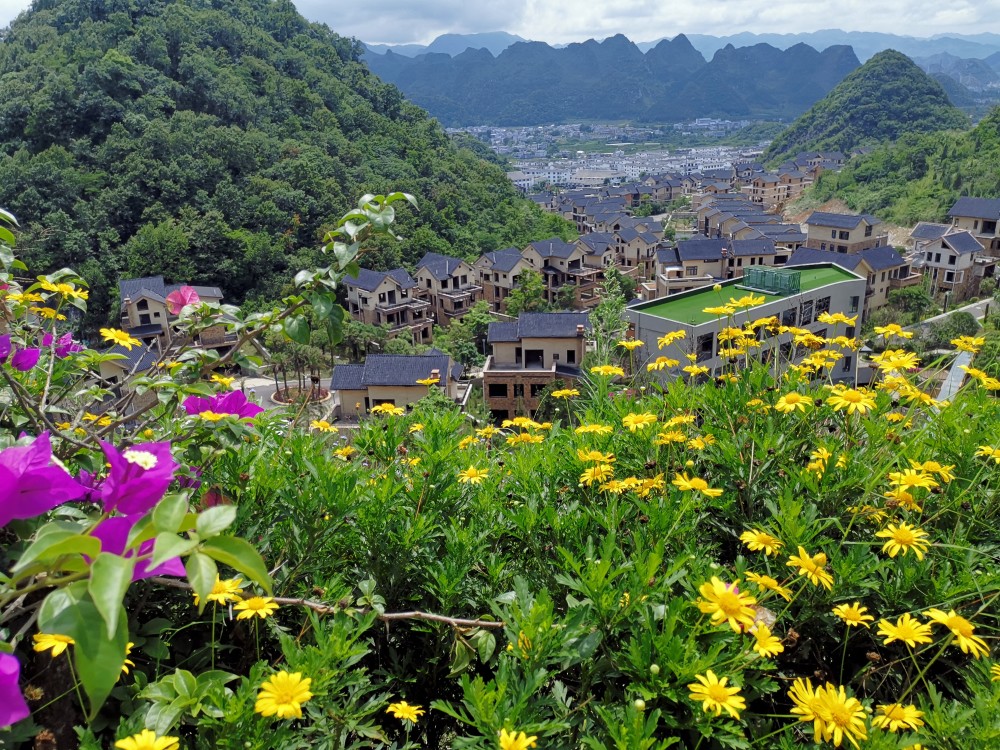 山坳上的黔西南,景色美不胜收