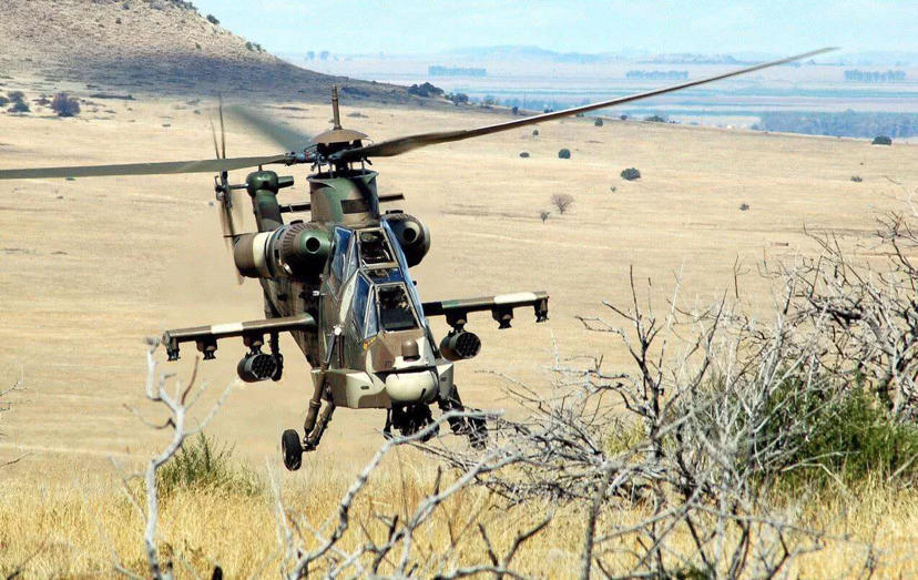 非洲唯一拿得出手武器,"石茶隼"武装直升机!