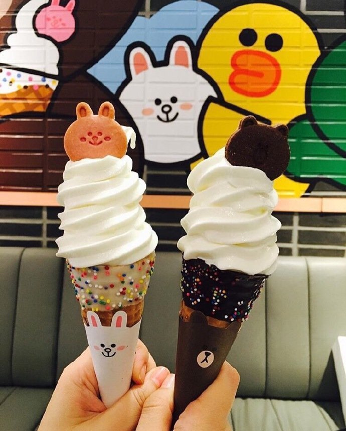炎热的夏季冰淇淋是我们的最爱,冰淇淋都有"情侣款",羡慕!
