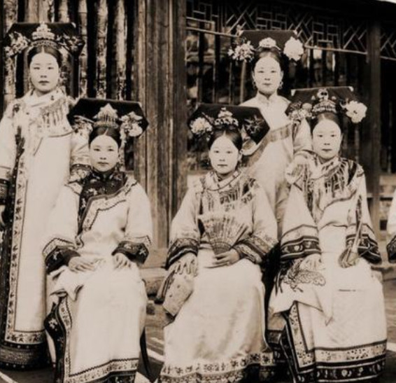 1896年,慈禧治理下的清朝末年照片:感受民间百姓生活气息!