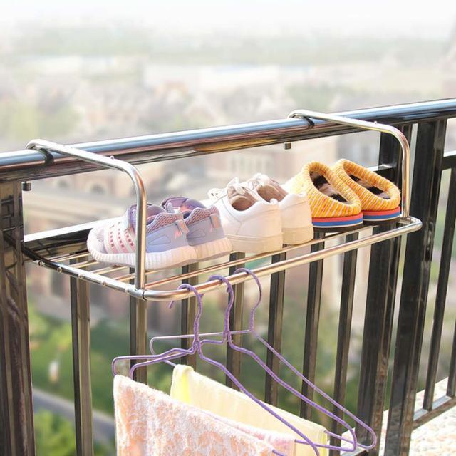 多功能阳台晾晒架,直接延伸到户外使用,不占用阳台空间,可以晒鞋子里