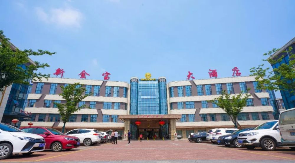 但还是清淡鲜灵更令人惬意 这时候,一定要来 新金宝大酒店 尝尝这里的