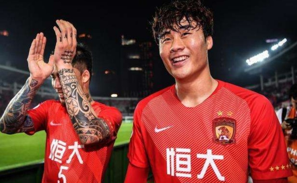 正在直播:广州恒大客场vs天津天海,杨立瑜搭档韦世豪首发