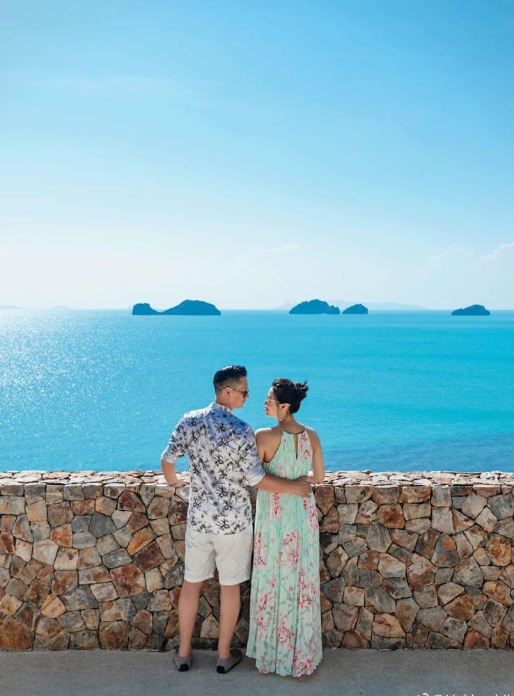 胡杏儿二胎产子,一家四口手握手,网友调侃黄宗泽没眼光