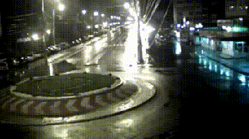 搞笑gif:大妈快醒醒!别睡了!该吃安眠药了!