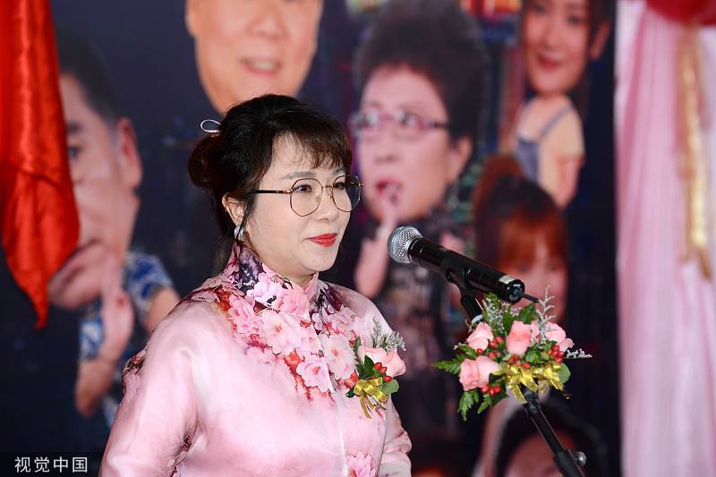南派相声情景剧《开心大排档》开机 粤曲演唱家梁玉嵘