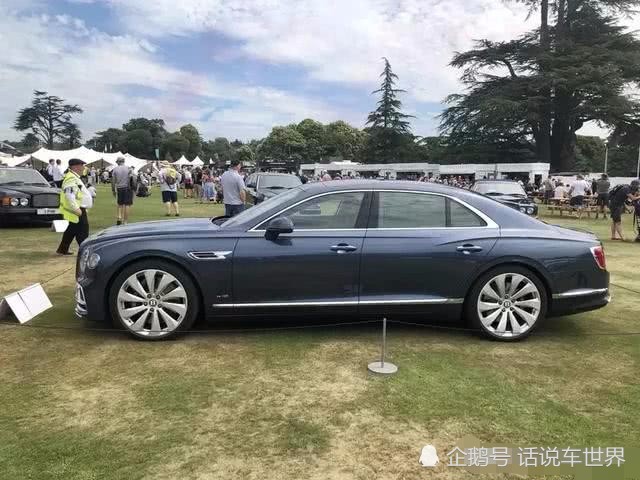 全新一代宾利飞驰实拍,最奢华的超豪华四门轿车,颜值是真高