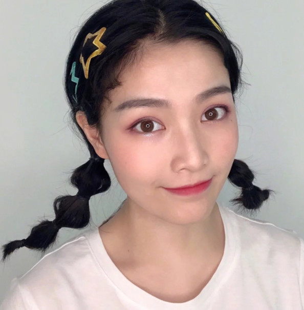 男生必看!这样给女朋友扎头发,加倍提升她对你的好感哦