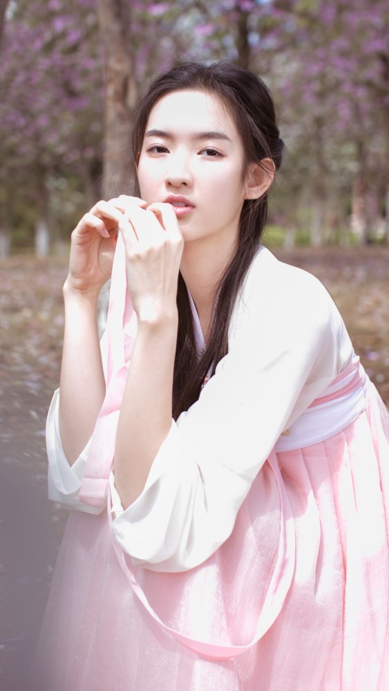 王玉雯的汉服太美啦!活脱脱一个小仙女