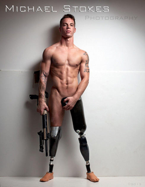 美国伤残军人拍写真 展示自信 _腾讯军事