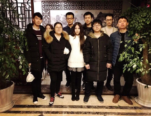 LOL知名女主播酥酥,包别墅款待水友