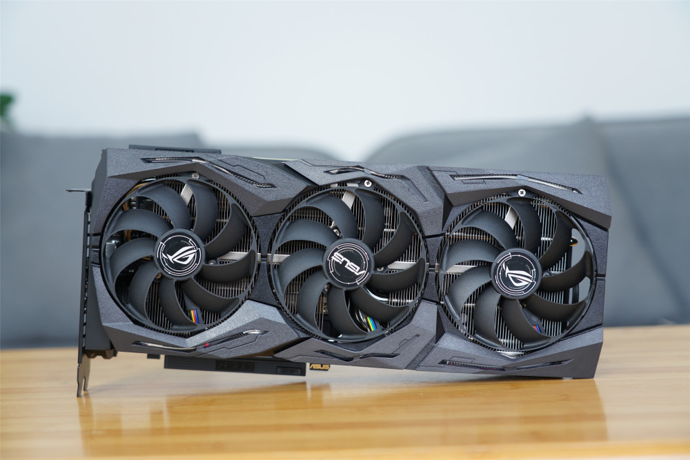 华硕rog strix rtx 2070 super 显卡开箱