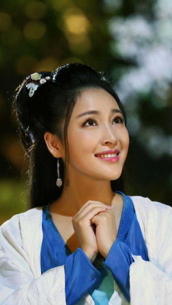 甘婷婷剧照壁纸:造型古典,美感十足,古装女神!