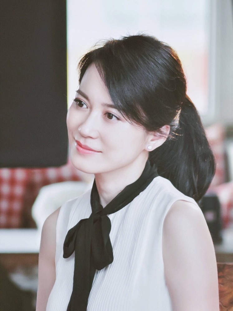 她是绯闻“绝缘体” 46岁仍美若当年(组图)