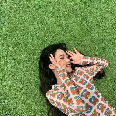 不容易撞头像的真人女生头像