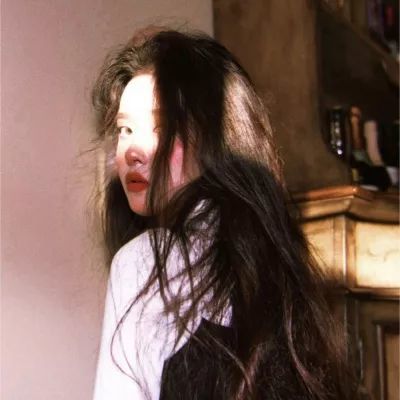 不容易撞头像的真人女生头像