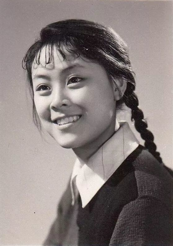 今天给大家盘点 曾经风靡一时的发型 50 年代:寸头短发当道 知青下乡
