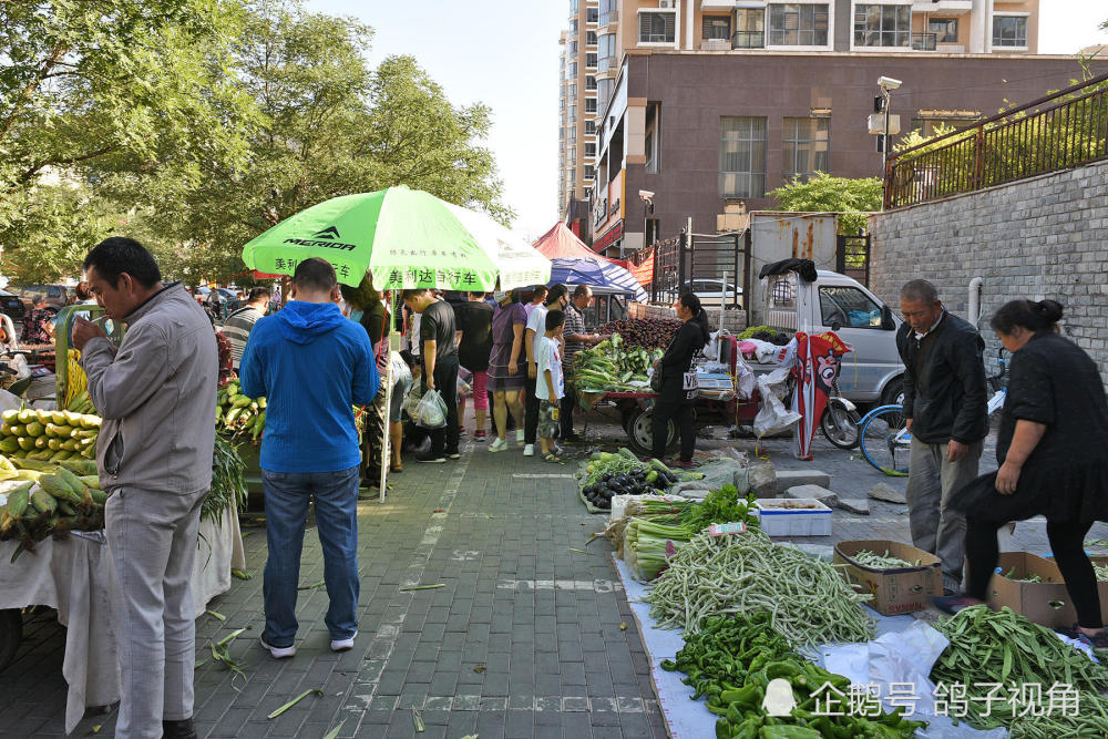 内蒙古包头:这个早市货物全份量足人气旺,但是这一幕还是出现了