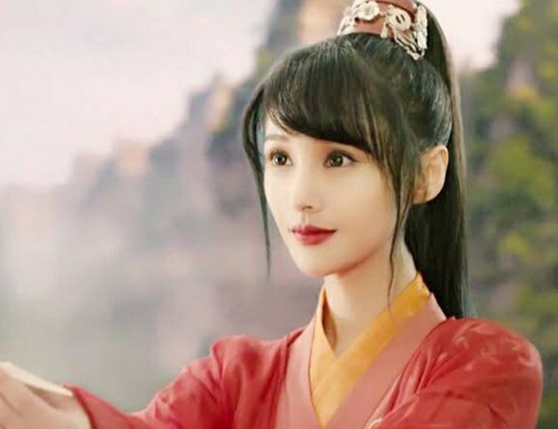 女星古装红裙:赵丽颖霸气,郑爽太秀气,而她留给大家的