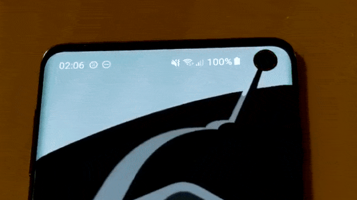 但是考虑到三星已经在galaxy s10的身上取消了oled通知灯,因此新的
