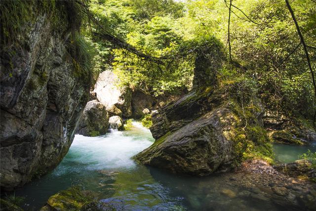 藏在大山深处的中国最大富硒村,景美空气好,70元一天还包三餐