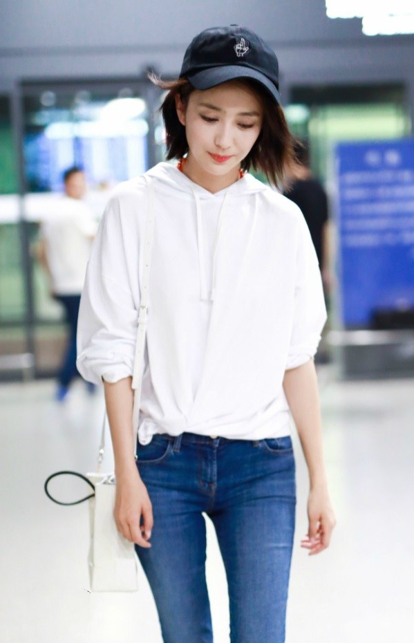 佟丽娅,卫衣,牛仔裤,衬衫,包臀裙