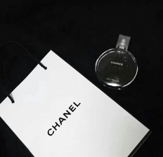 QQ空间很潇洒很酷的说说,选一句发圈,最后一句