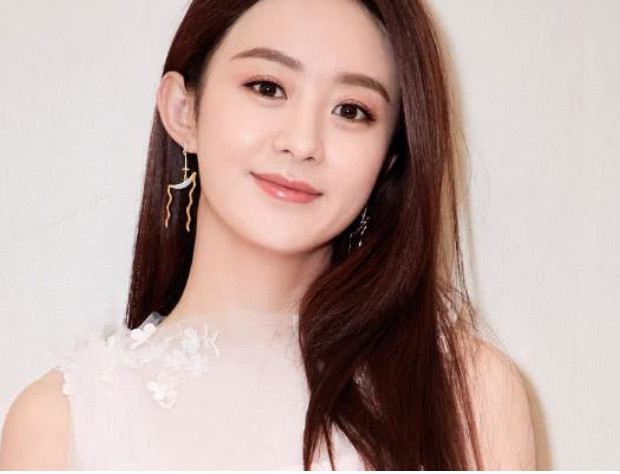 赵丽颖离开美颜,老了好几岁,这才是她真实颜值?