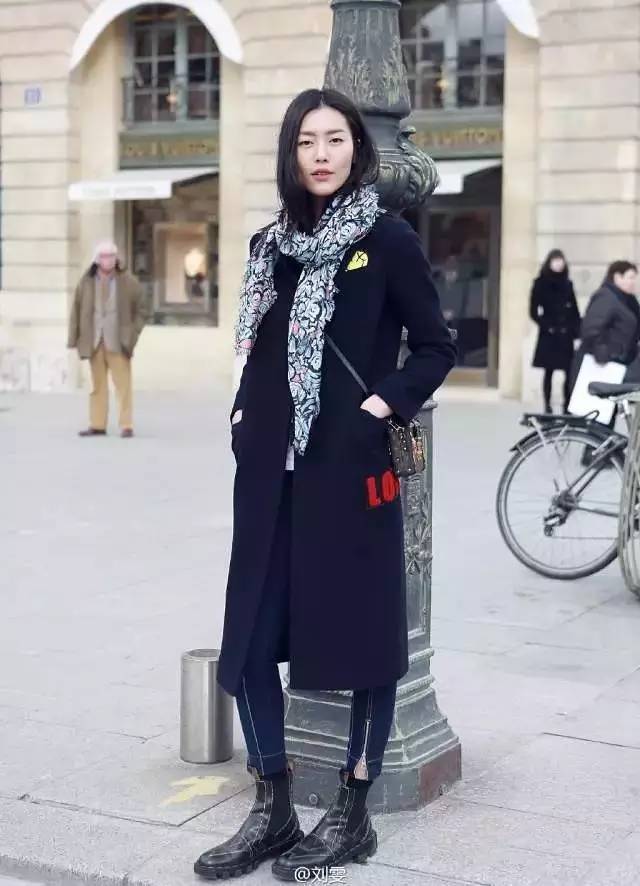 杨幂宋佳刘雯一年穿火1000件衣服，谁是最时髦星人？