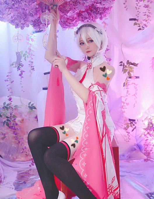 "言和"cosplay正片,腿比旗袍还长一大截,这谁扛得住?