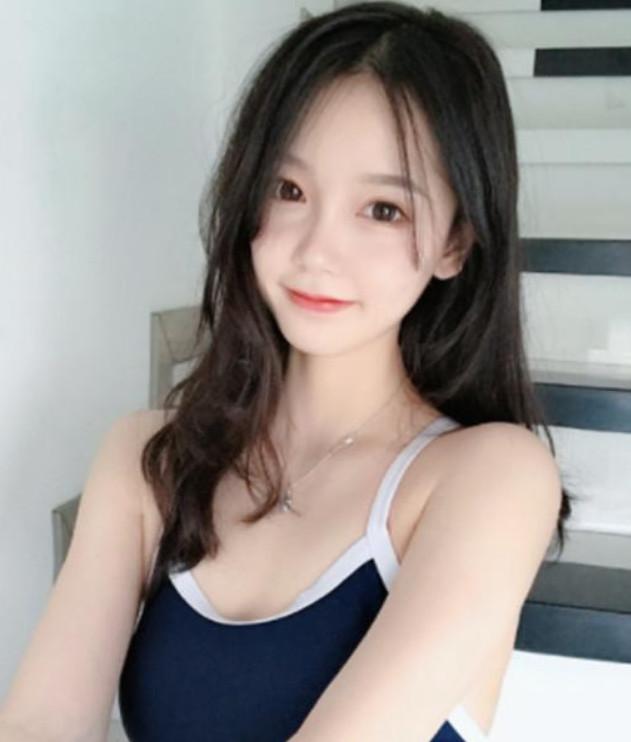 4am迎来一件好事,美女主播泳装让醒目当起了媒人,喊话