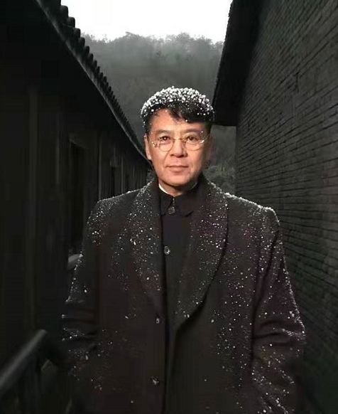 《可爱的中国》胡逸民饰演者颜世魁:用接地气的方式弘扬正气附电视剧