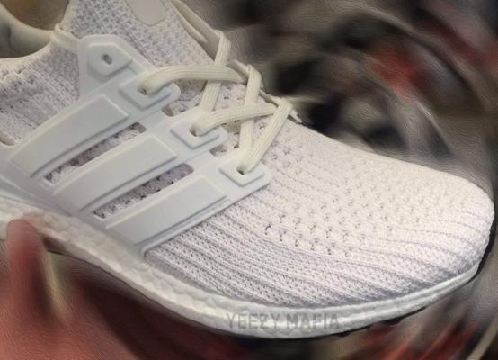 Ultra Boost 4.0 Glow in the Dark Mestyle Thailand