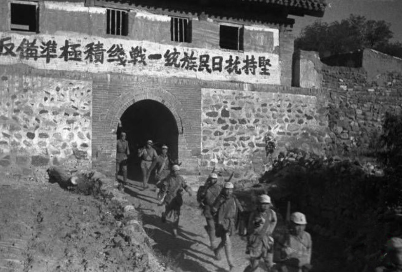 珍贵老照片:图1为百团大战中来前线参战的八路军炮兵!