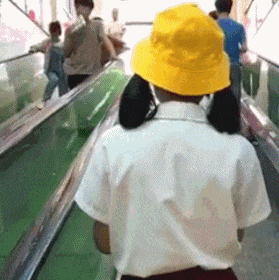 搞笑图文:约蔡徐坤打篮球,没想到竟被他秀呆了!