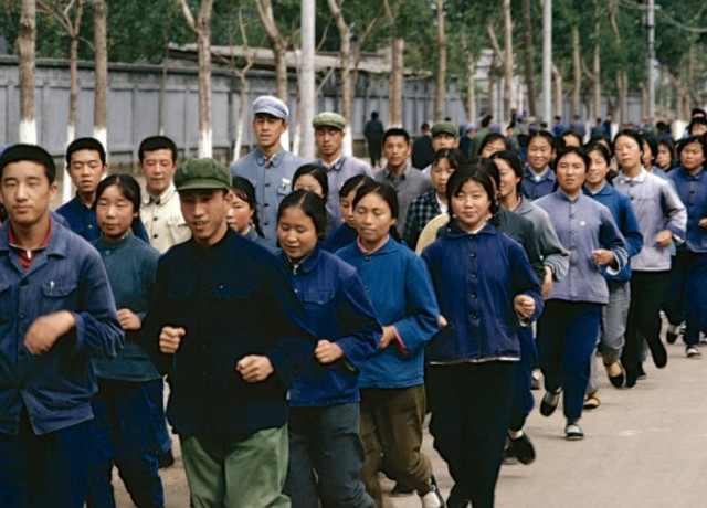 老照片:70年代的中国百姓真实生活,馒头包子就知足了!