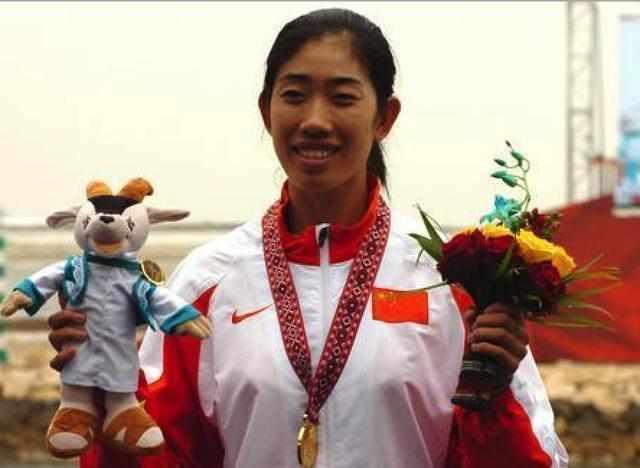 李颖的女儿相当有出息,女儿是一个赛艇运动员,在北京奥运会的时候夺得