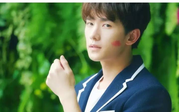 女人多买几只口红怎么了?张艺兴杨洋胡歌权志