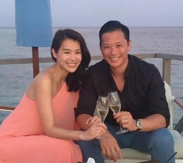 胡杏儿与老公甜蜜同框超有夫妻相,李承德晒照花式宠妻,让人羡慕