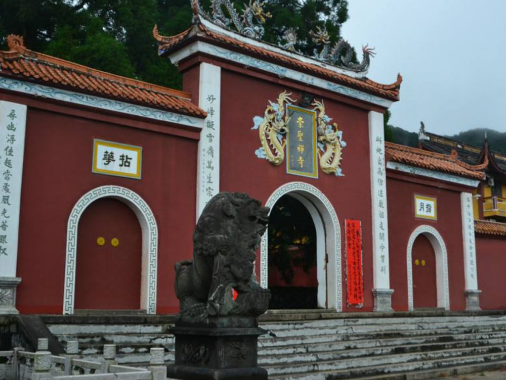 福建很受欢迎的一座寺庙,是全国重点寺院,千年古刹还不收门票