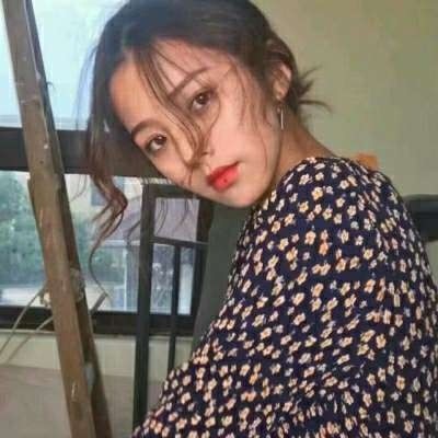 ins·伤感·女生头像,张张"撩人心弦",直男看到"超心疼"