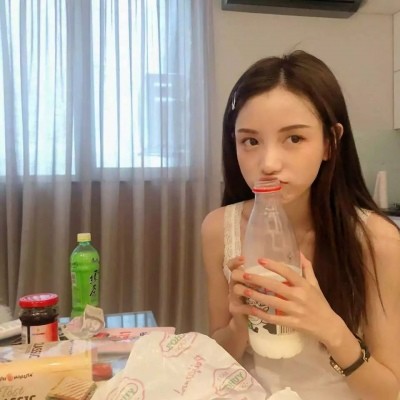 vip·十八岁·女生头像:你不是不美丽,只是我的有趣离