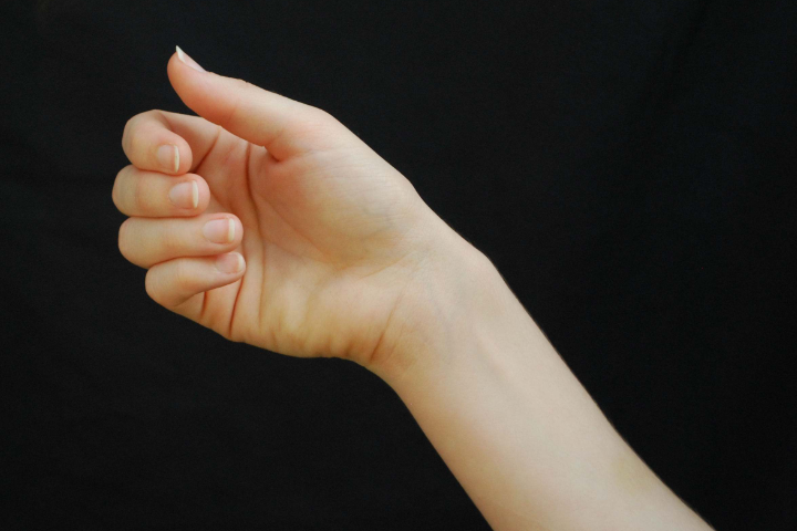 手指有了这几征兆,有可能被血栓盯上,如何做好预防?