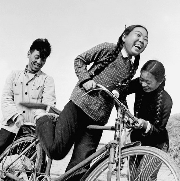 罕见老照片:50年代中国百姓生活,一个时代的真实写照