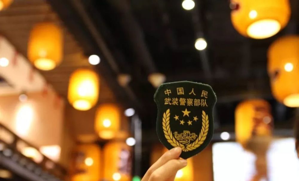 又是一年八一时,这是军人的节日,军人的荣耀,也是消防员当之无愧的